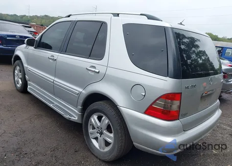 2005 Mercedes-Benz Ml 350 4Matic из США, поврежденный, VIN 4JGAB57E55A557156